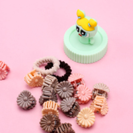 Large product photo - Energetic Little Policewoman Claw Hair Tie Set (Coffee), 000000112. Option #3