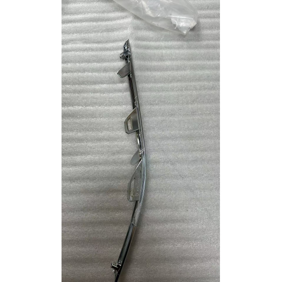 Large product photo - Front bumper lower right trim strip, 000001357. Option #2
