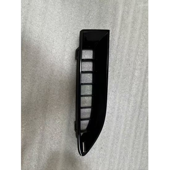 Large product photo - Right front fog lamp trim cover, 000001361. Option #1