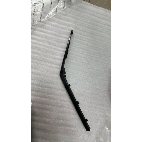 Large product photo - Front bumper left trim panel, 000001376. Option #1