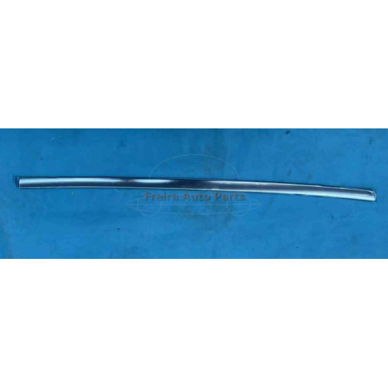 Large product photo - Left Rear Door Window Frame Upper Trim Strip Original with Logo for Geely Starship 7 6608118318, 000002085. Option #1